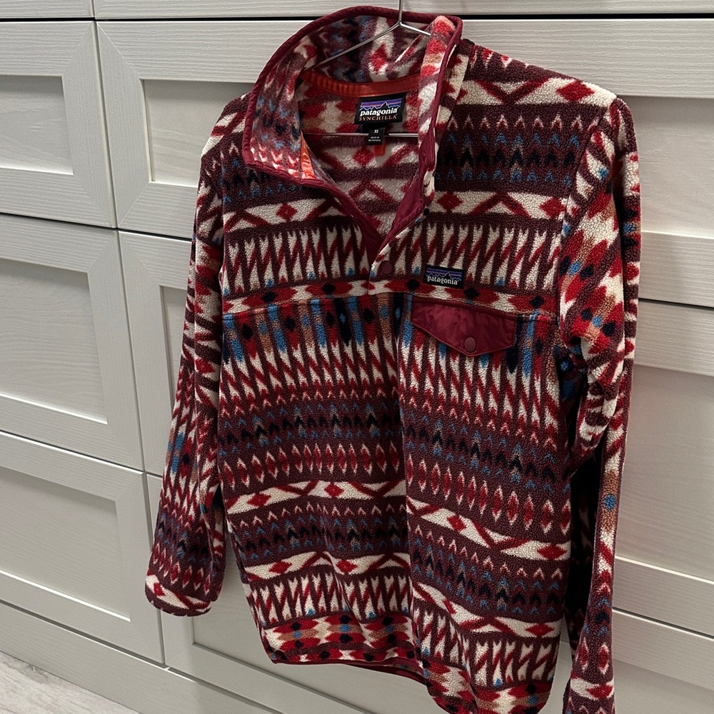 Patagonia Burgundy and Cream Geometric Fleece
